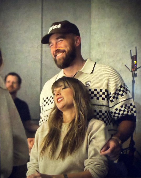 Taylor Swift and Travis Kelce
